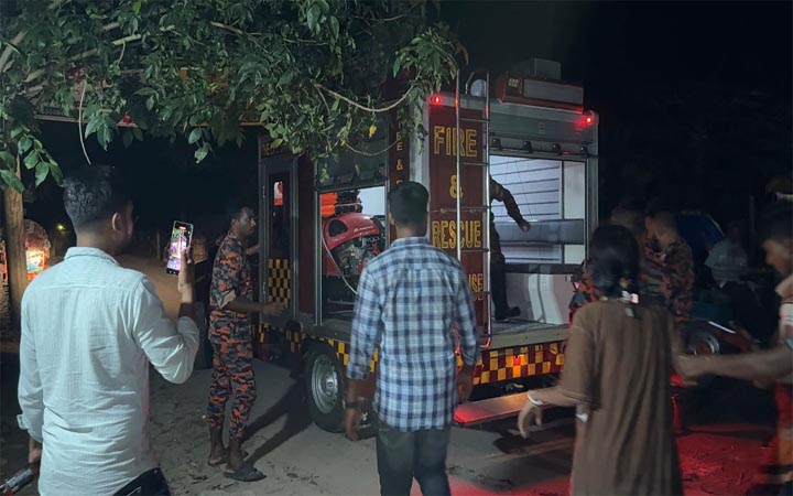 পদ্মায় স্পিডবোট ডুবে নারী নিহত, আহত ৮